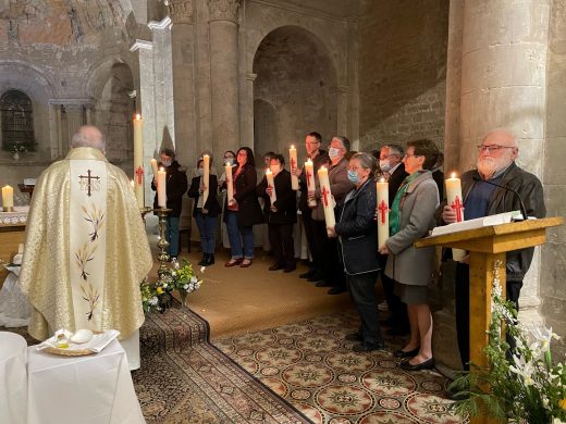 Le cierge pascal – Paroisse Notre Dame de la Valloire